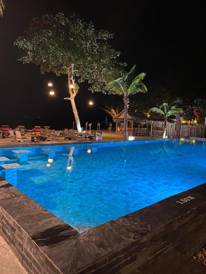 La Plage Resort & Beach Club Baan Tai Exteriör bild